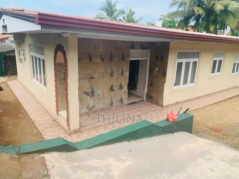 Land with House for Sale Kottawa