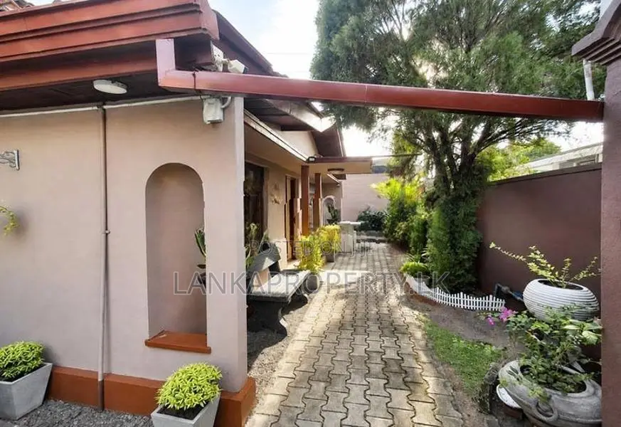 House for Sale in St. Anthony’s Rd, Kanuwana, Ja-Ela.