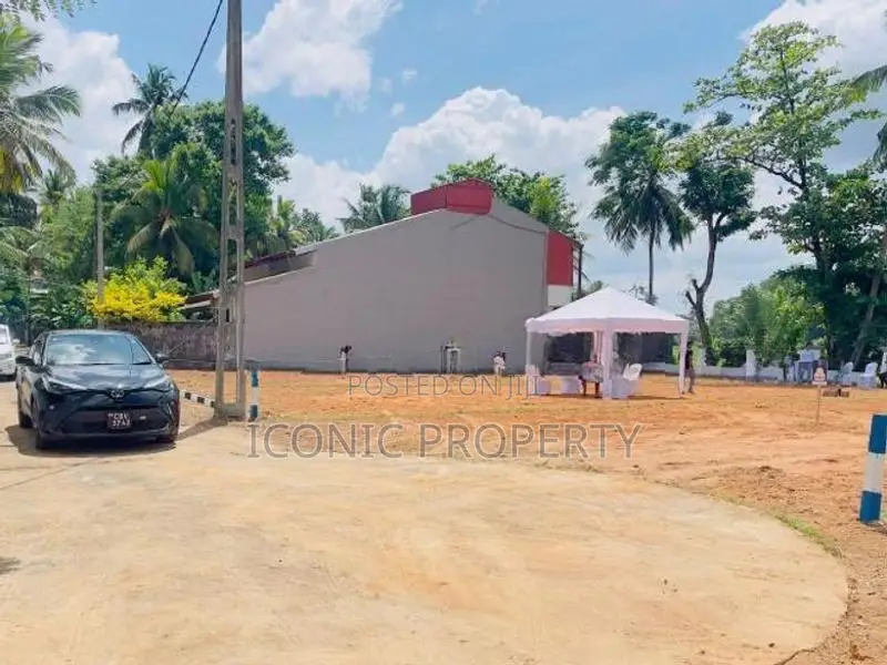 Valuable Land for Sale Athurugiriya