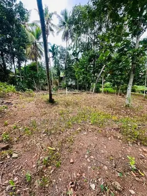 Land for sale in Athurugiriya / AJ 15755
