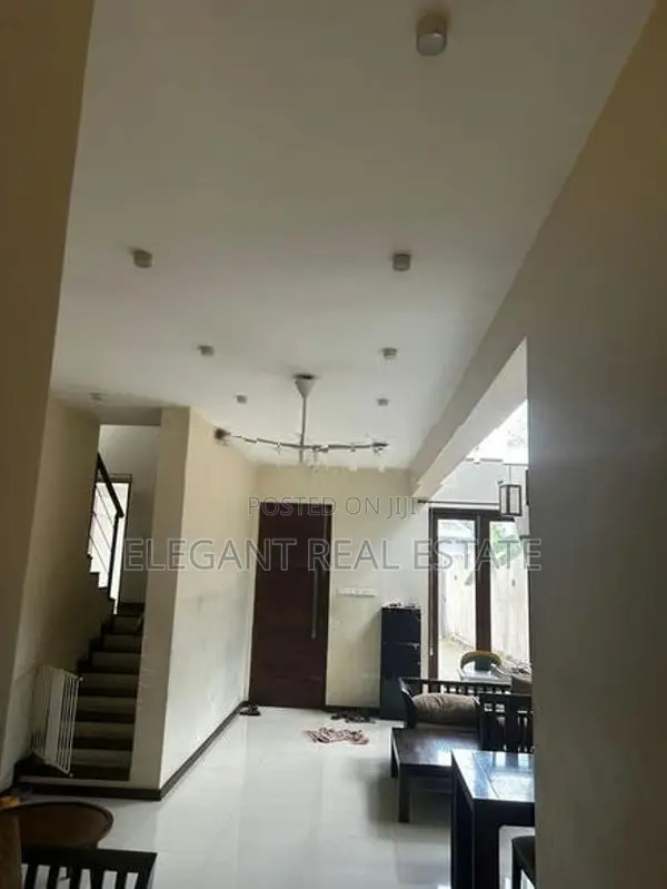 04 Bedroom Unfurnished House For Sale in Nugegoda (A6549)