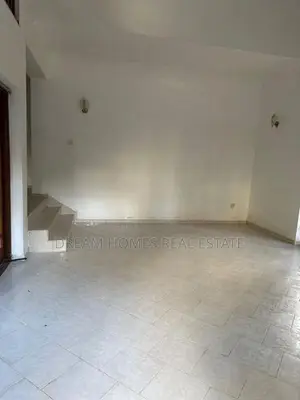 Spacious 4-Bedroom House for Sale in Pita Kotte