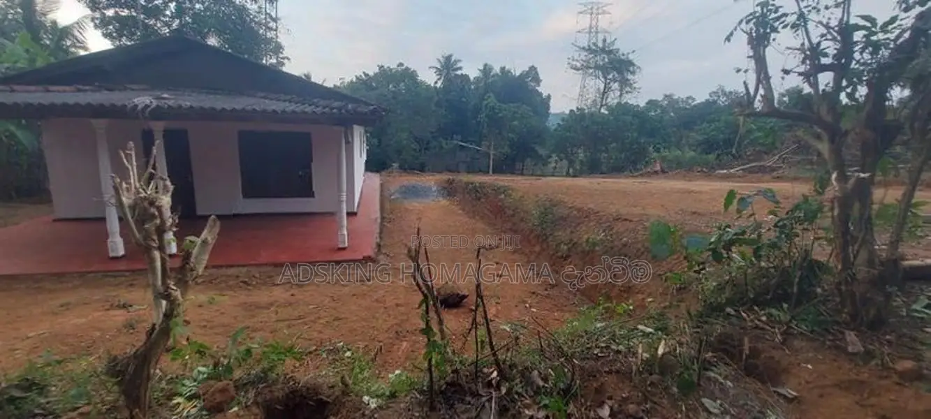 Land For Sale in Kosgama