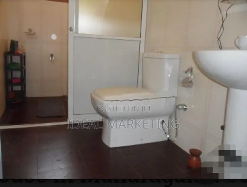 5 Bedroom Two-Storied House for Sale - Maharagama, Elhena Road (EM1030