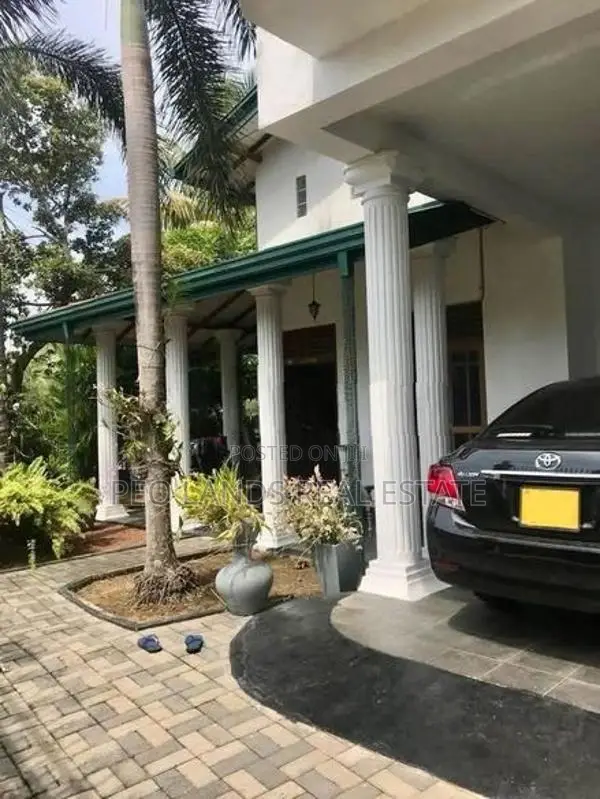 (AH237) Spacious Two Storey House for Sale in Homagama