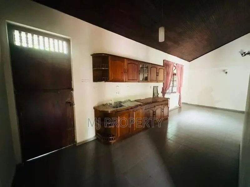 ( YS-1053) Valuable Two Storey House Sale in Pannipitiya