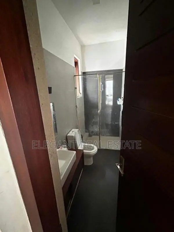 04 Bedroom Unfurnished House For Sale in Nugegoda (A6549)