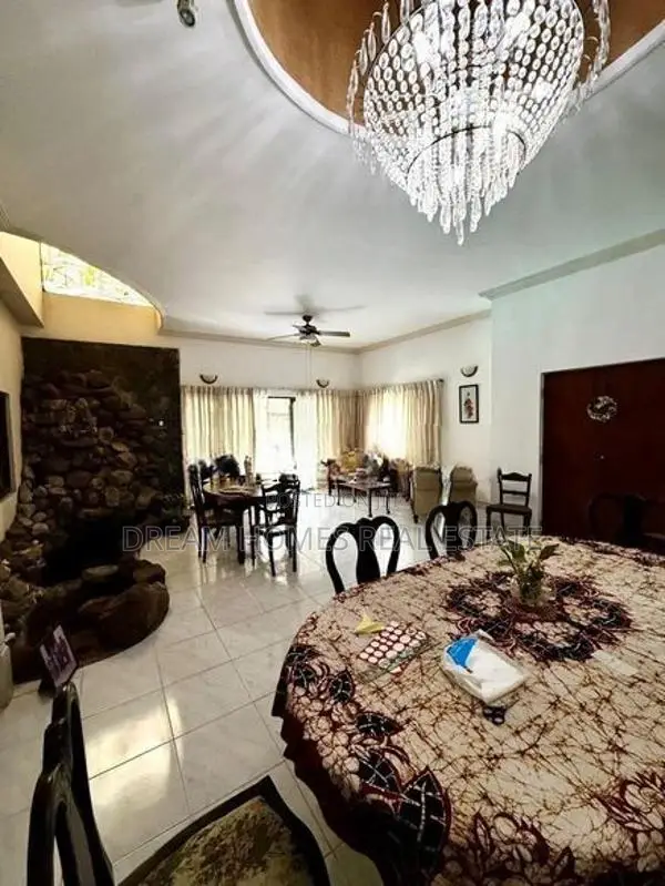 5-Bedroom Luxury House – Moratuwa