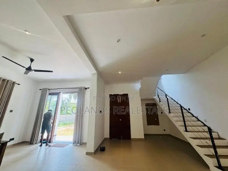 (RR533) Newly Built Two Storey House for Rent in Wadduwa