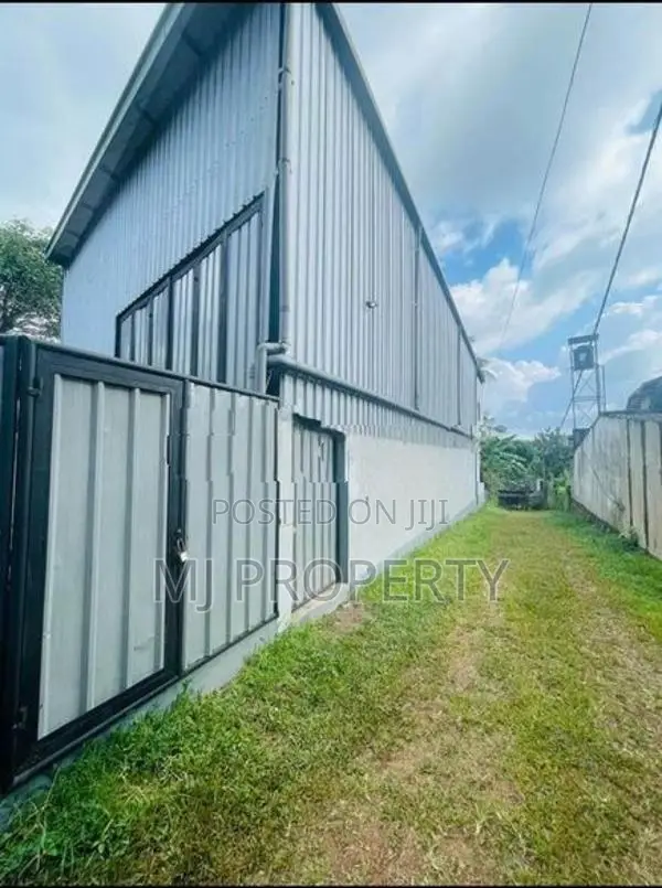 ( YC-1133)Valuable Commercial Warehouse for Sale in Homagama