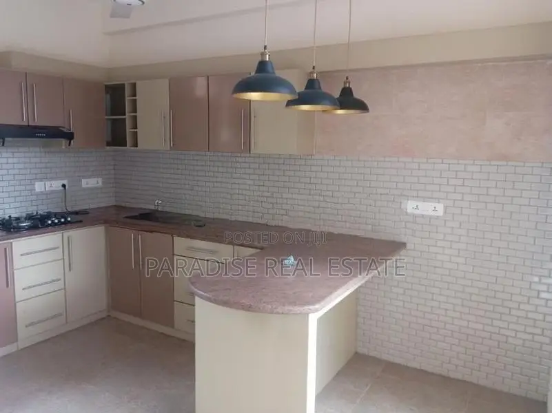 SPACIOUS 1 ST FLOOR HOUSE FOR RENT IN PANNIPITIYA