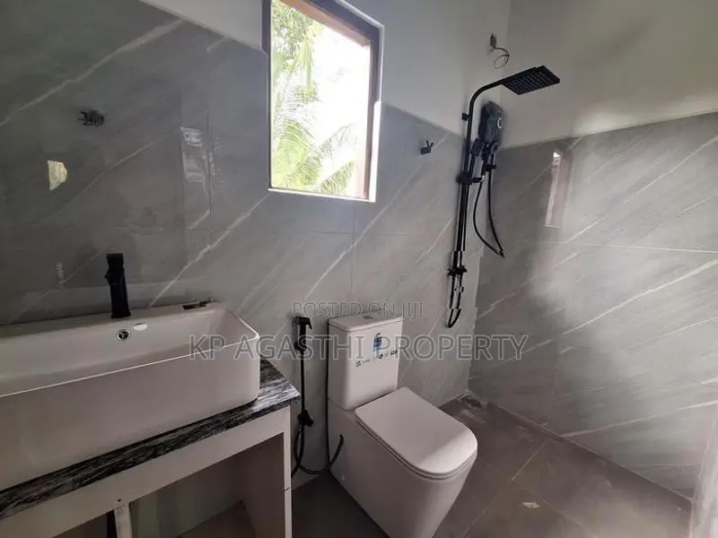 architecture desing luxury house for sale in thalawathugoda