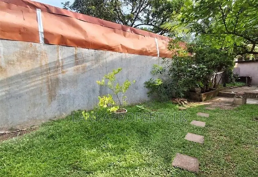 House for Sale in St. Anthony’s Rd, Kanuwana, Ja-Ela.