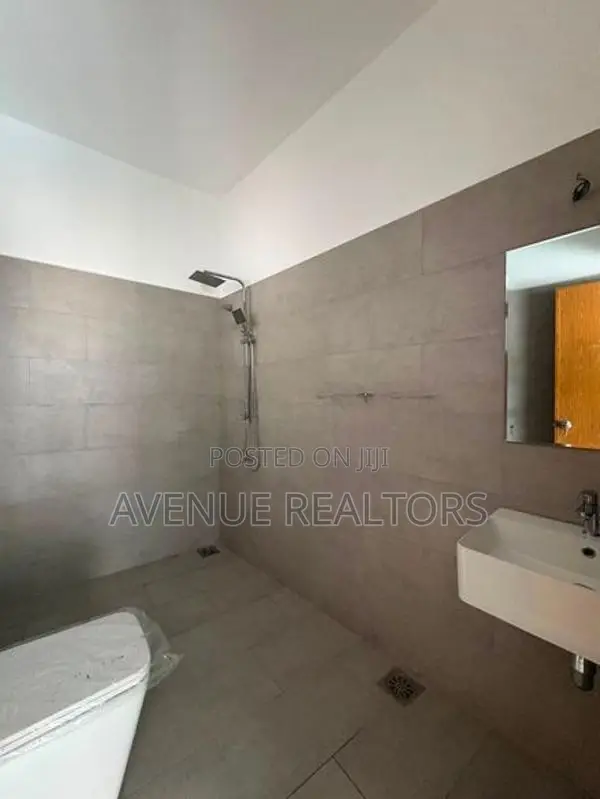 4-Storey House for Rent in Dehiwala–Mount Lavinia (HS4893)