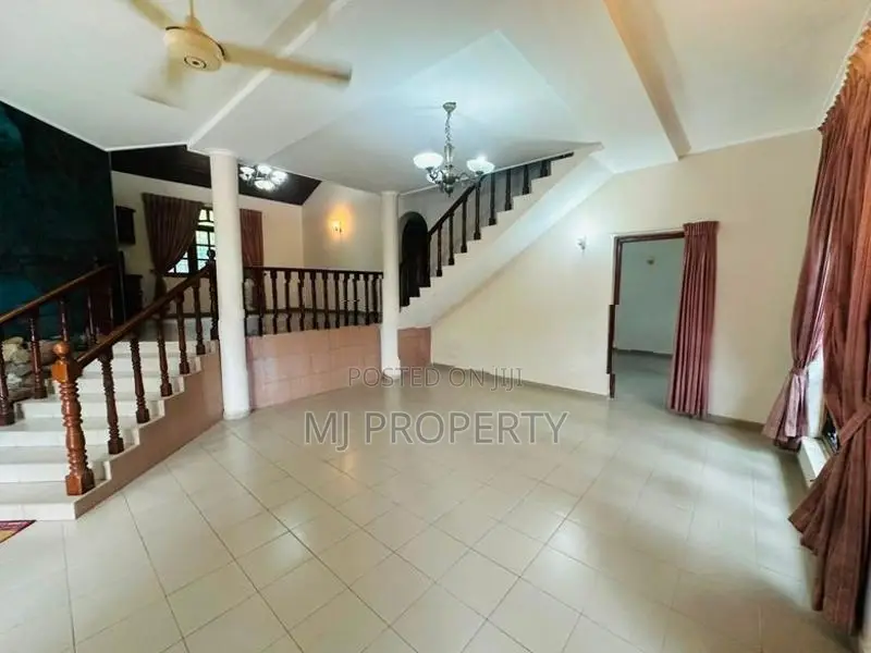 ( YS-1053) Valuable Two Storey House Sale in Pannipitiya