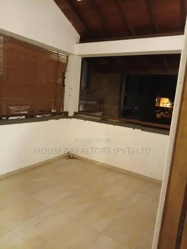 4 Br Two-Story House for Sale – Dehiwala