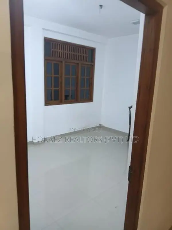 4 Br Two-Story House for Sale – Dehiwala
