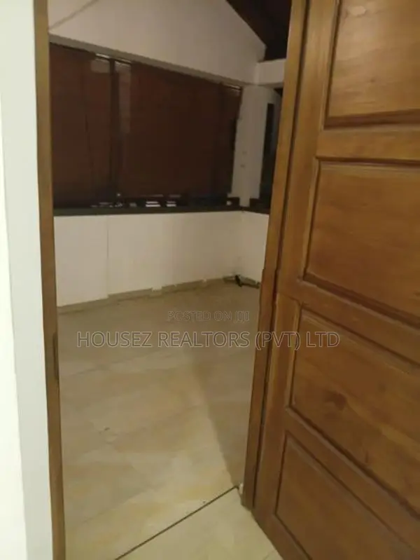 4 Br Two-Story House for Sale – Dehiwala