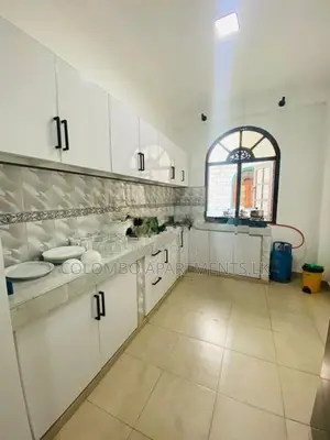 Well-Maintained Apartment for Long-Term Rent in Colombo 06. (CSPL301)