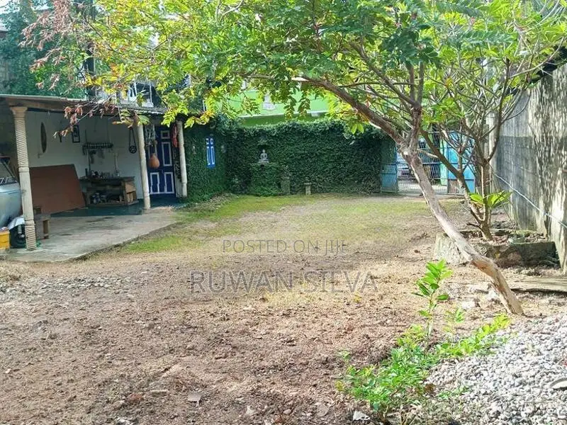 විකිණීමට – වැල්ලම්පිටියෙන් වටිනා නේවාසික ඉඩමක්