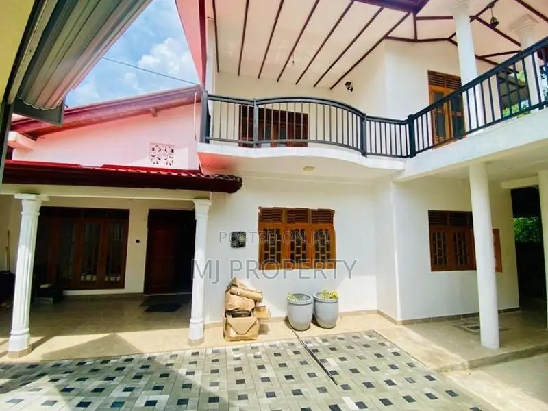 ( YS-1008) Valuable Two Storey House Sale in Homagama