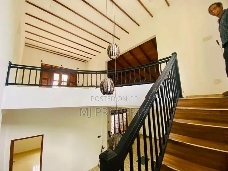 ( YS-1008) Valuable Two Storey House Sale in Homagama