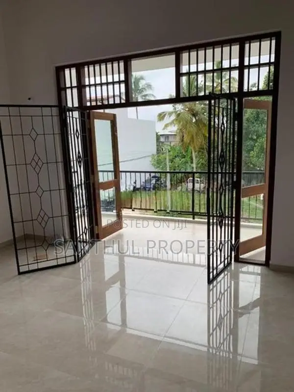 Super Luxury Two-Story House with Annex for Sale – Boralesgamuwa