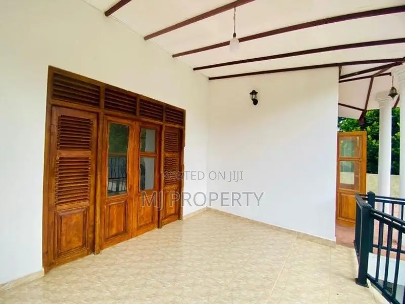 ( YS-1008) Valuable Two Storey House Sale in Homagama