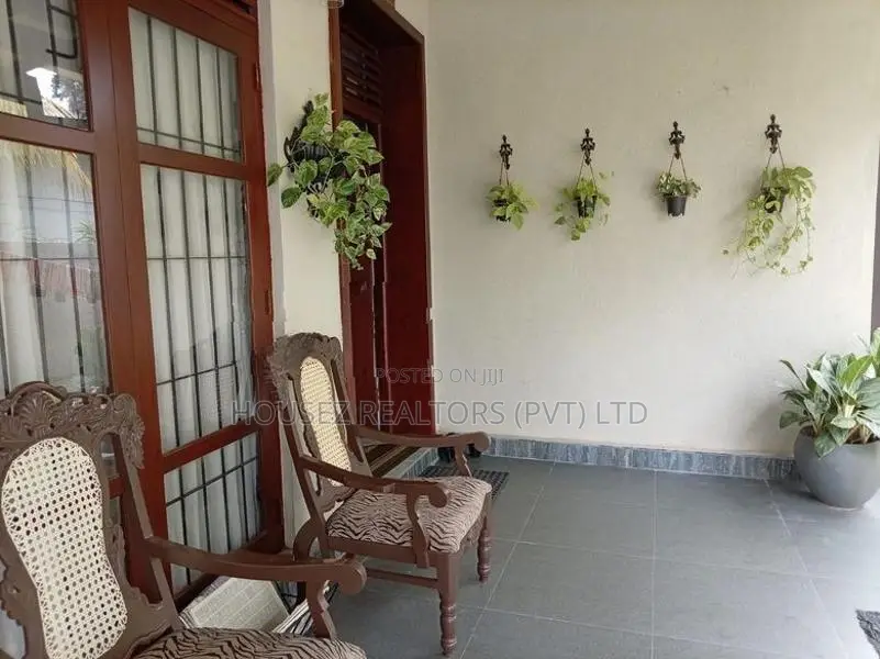 5-Bedroom House for Sale – Ja-Ela