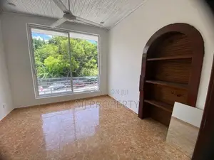 ( TC-1179) Valuable Commercial Building Rent in Thalawathugoda
