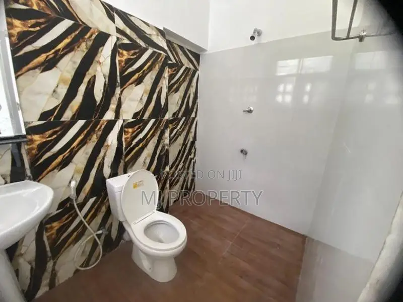 ( TC-1179) Valuable Commercial Building Rent in Thalawathugoda