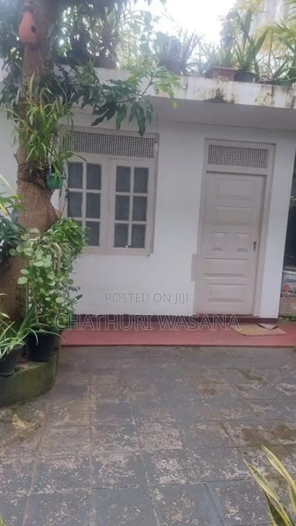 Room for Rent at Mount Lavinia