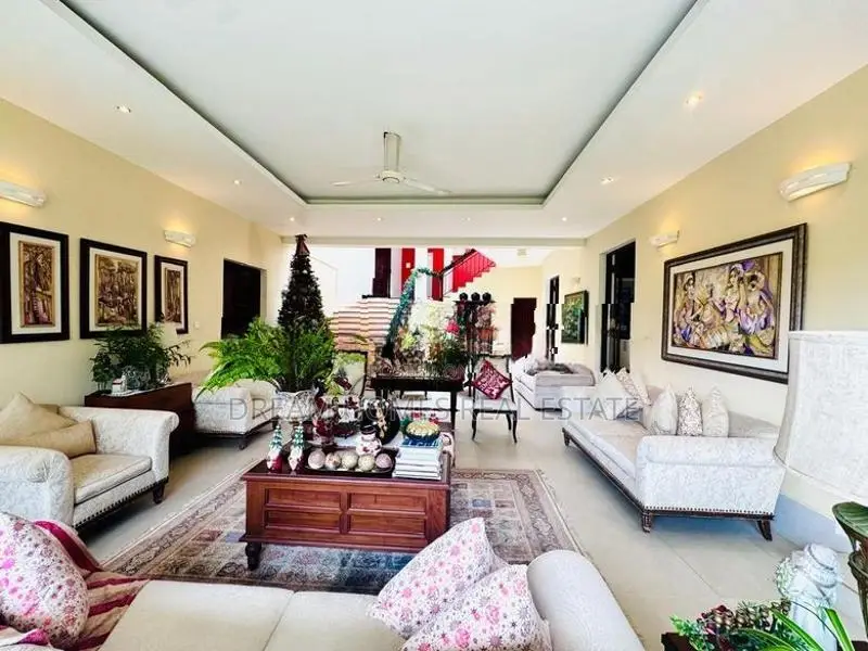 6BR 5BA House for Sale – Colombathanthri Mawatha