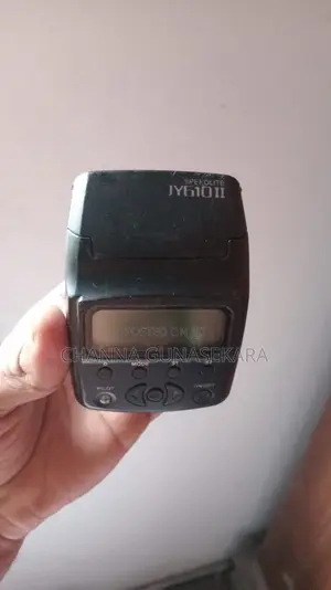 Sell DSLR Camera