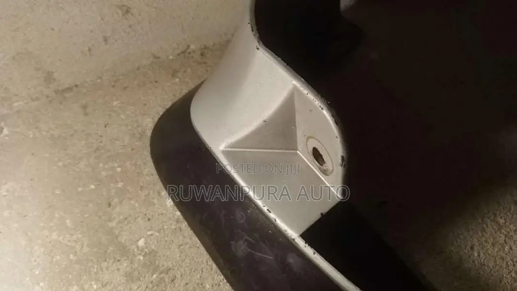 Fb15 rear left mudflap for Car