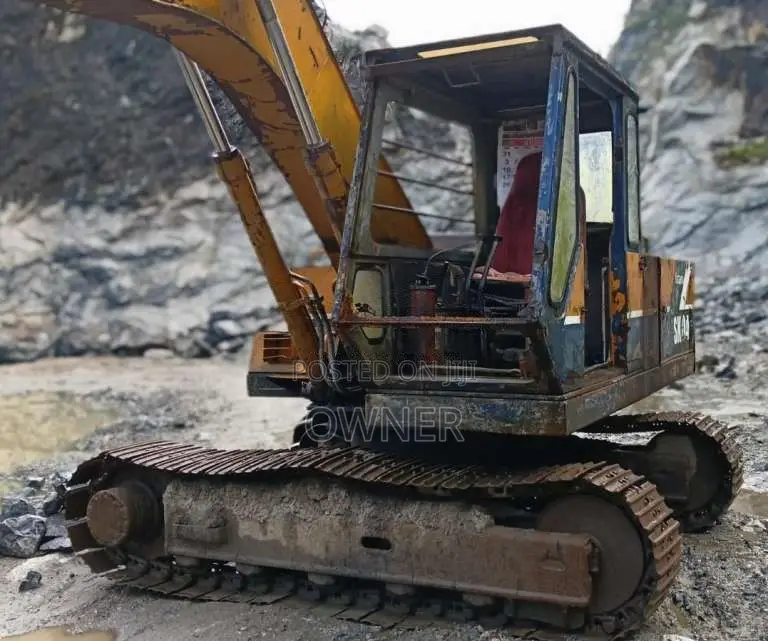 Kobelco SK100 Excavator 1995 Heavy-Duty (Used)