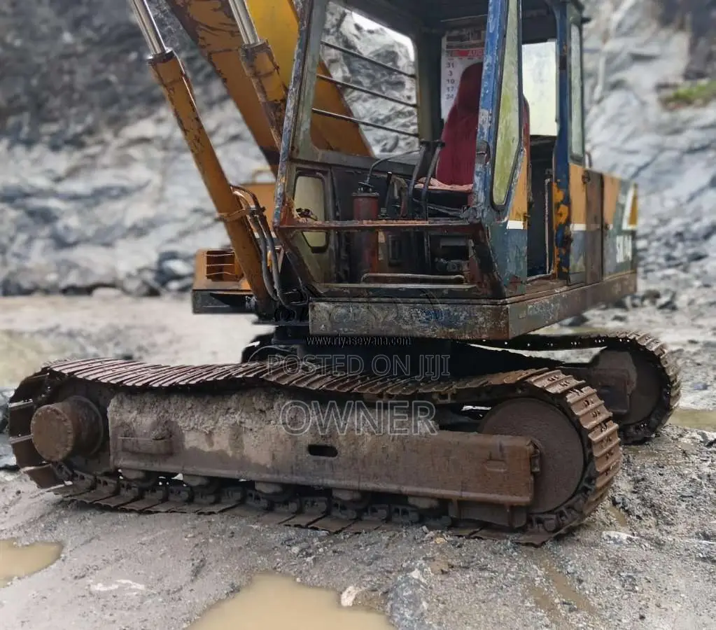 Kobelco SK100 Excavator 1995 Heavy-Duty (Used)