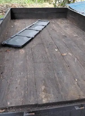 TAFE Trailer 2016 Tractor (Used)