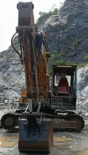 Kobelco SK100 Excavator 1995 Heavy-Duty (Used)