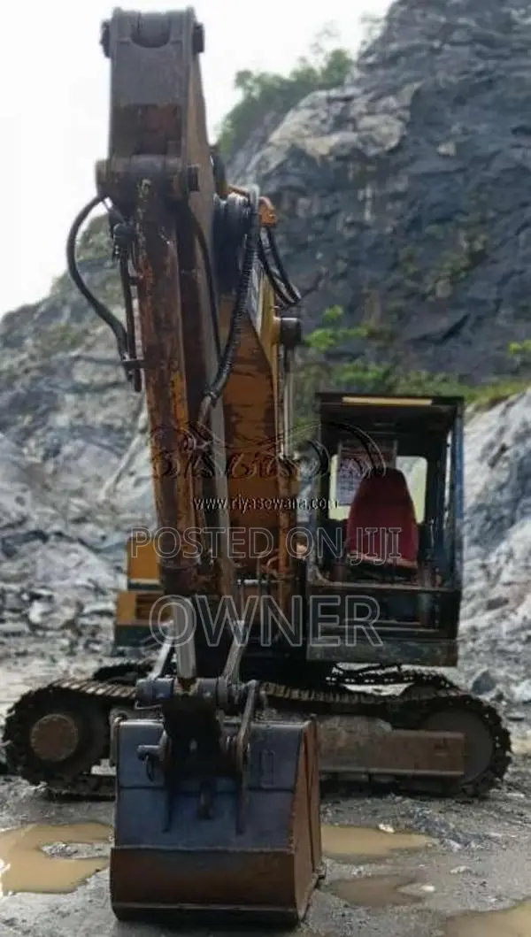 Kobelco SK100 Excavator 1995 Heavy-Duty (Used)