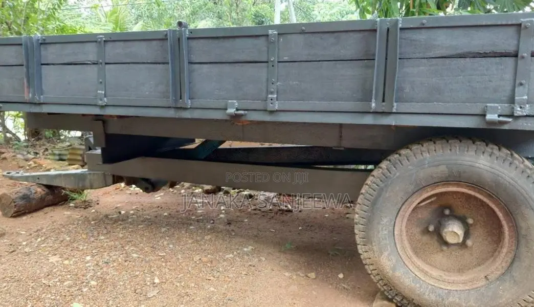 TAFE Trailer 2016 Tractor (Used)