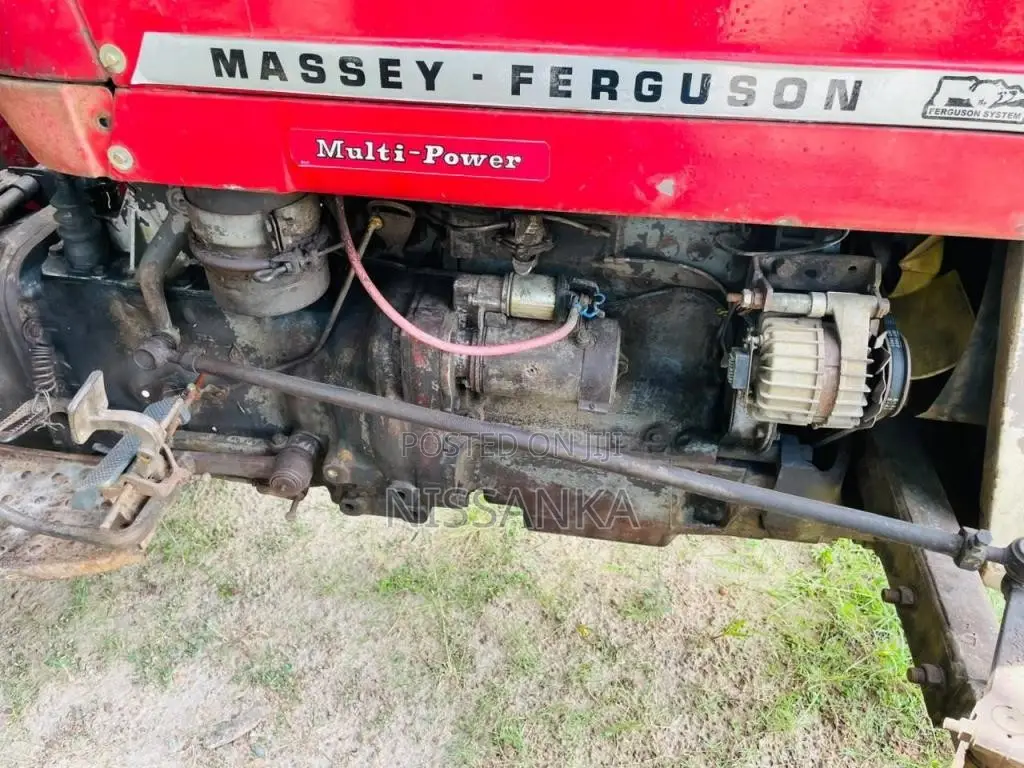 Massey-Ferguson Dl 135 2001 Tractor (Used)