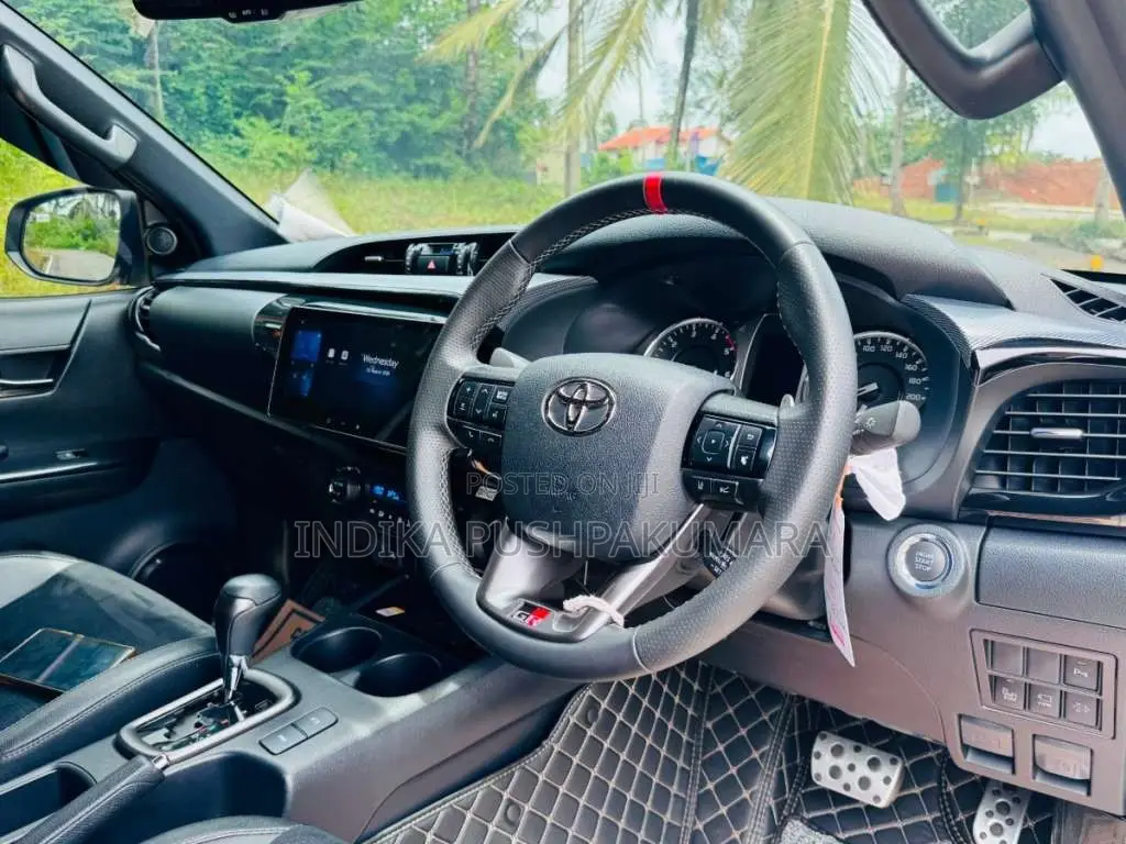 Toyota Hilux GR Sport 2025 Pickup (Used)