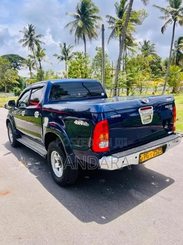 Toyota Hilux 2007 Pickup (Used)