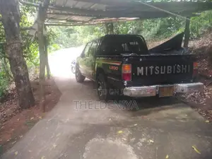 Mitsubishi L200 1992 Pickup (Used)