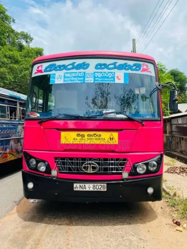 Tata Starbus 2010 Bus (Used)