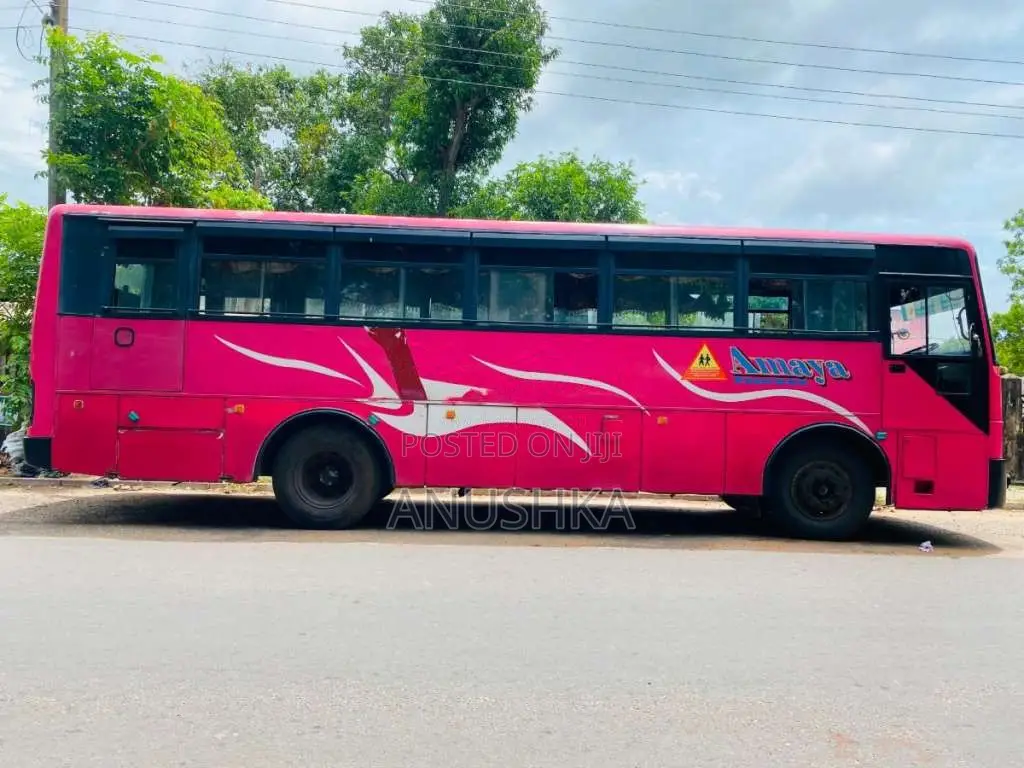 Tata Starbus 2010 Bus (Used)
