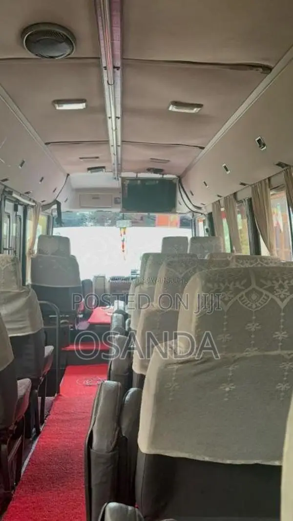 Mitsubishi BABY ROSA 1999 Bus (Used)