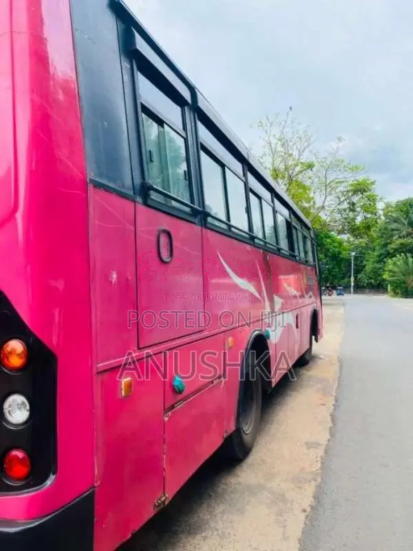 Tata Starbus 2010 Bus (Used)