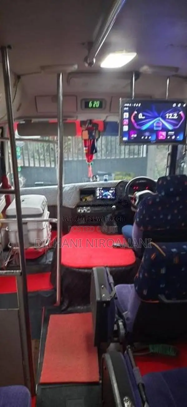 Mitsubishi Rosa 2009 Bus (Used)